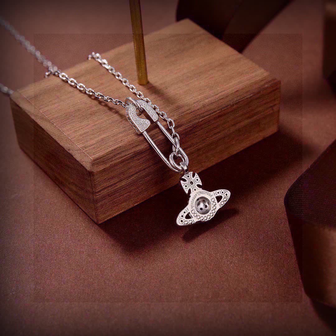 Vivienne Westwood Classic Anglomania Satellite Necklace